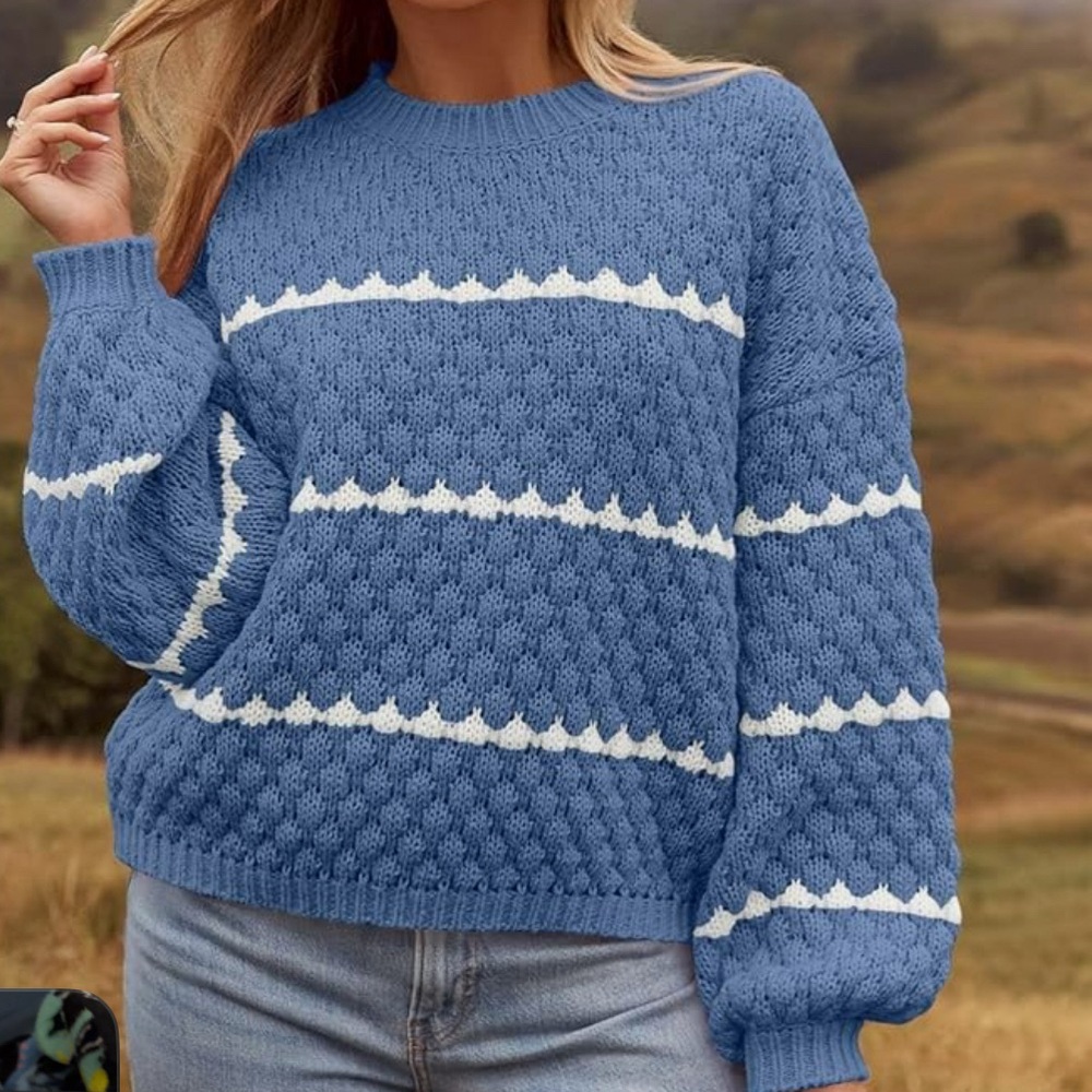 NWT Large Blue  & White Striped Long Sleeve Pullover Sweater Oversized Knit